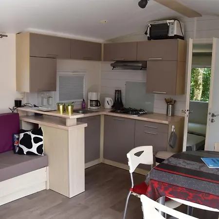 Mobil-Home A La Campagne Le Faou Exterior photo