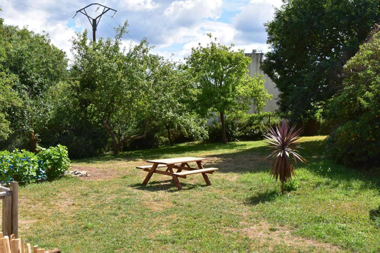 Apartment Mobil-home A La Campagne Le Faou